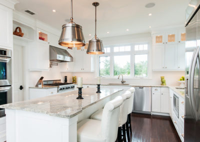 White Lacquer Kitchen by Countrywide Kitchens